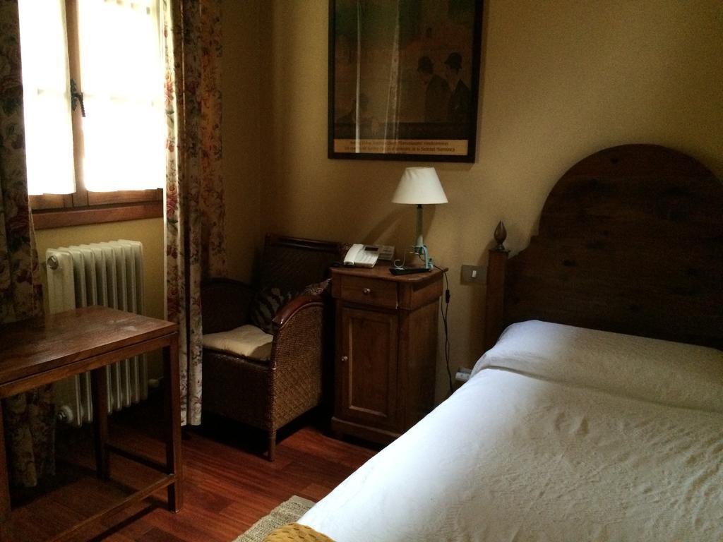 Hotel Konbenio Amorebieta-Etxano Kamer foto